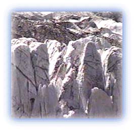 Ice walls of the Great Gangotri glacier. Credit: Karamjeet Singh