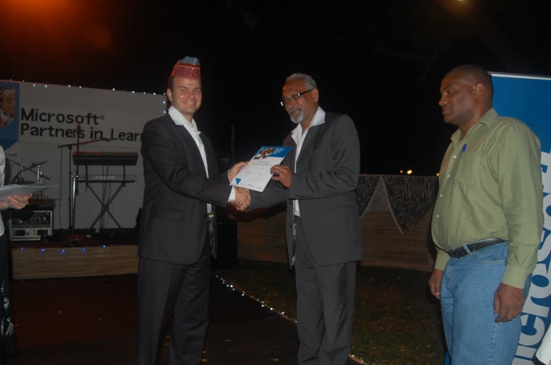 2010.08.27.Gala-Dinner-Mombasa-053