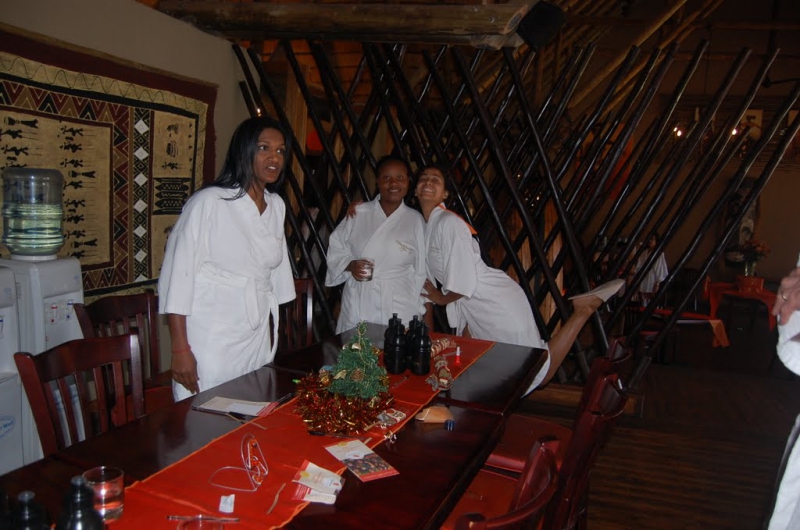 2010.12.09.Staff-Xmas-Party-072
