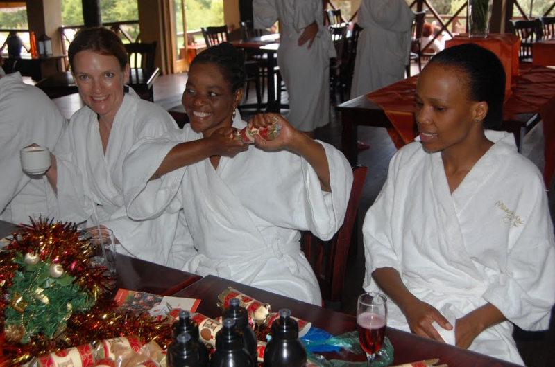 2010.12.09.Staff-Xmas-Party-084
