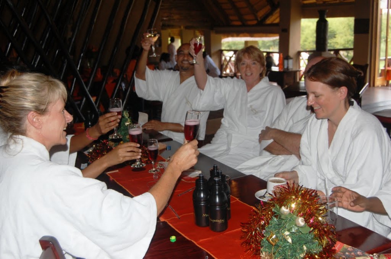 2010.12.09.Staff-Xmas-Party-085