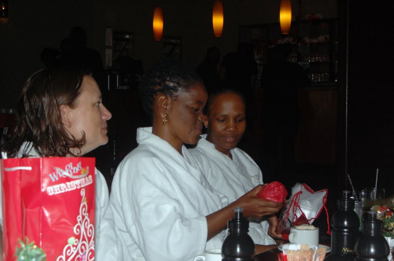 2010.12.09.Staff-Xmas-Party-142