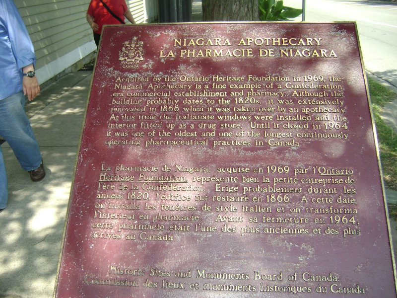 NiagaraOnLakeCenotaph4